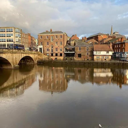 Holiday home Luxury Woodsmill View - On The River - With Balcony - Recently Refurbished *