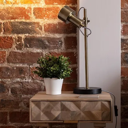 Daire Luxury Woodsmill View - On The River - With Balcony - Recently Refurbished *
